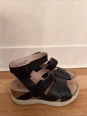 Fly London Black Leather Platform Sandals